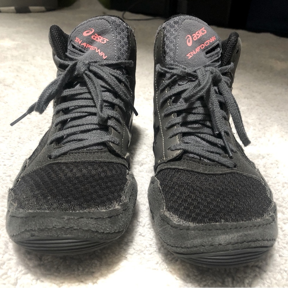 Boys’ ASICS black Wrestling Shoe